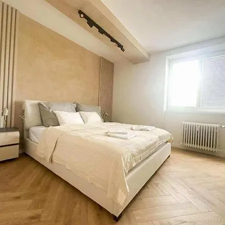 S Peknym Vyhladom * Rimaszombat